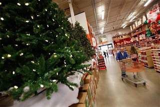 christmas_shopping_20111208165238_640_480-10195