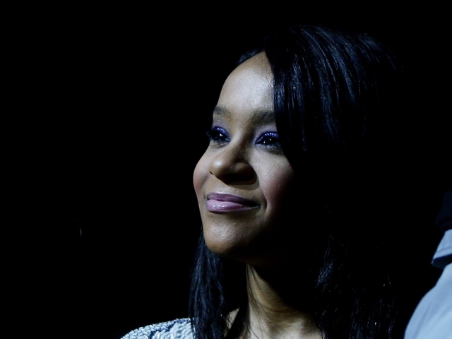 Daughter of singer Whitney Houston dies