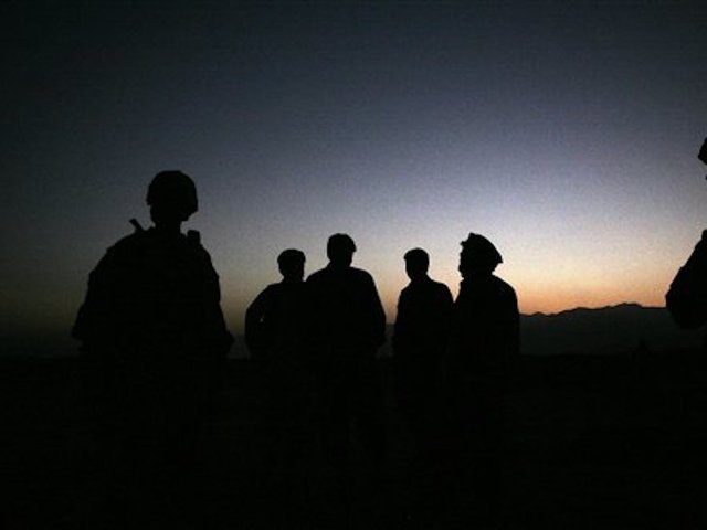 US casualties in Afghanistan after mortar lands near helicopter