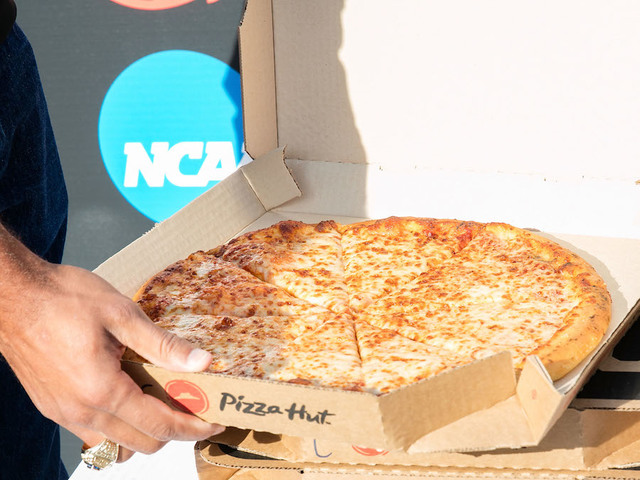 Pizza Hut delivery is getting hotter ... 15 degrees hotter