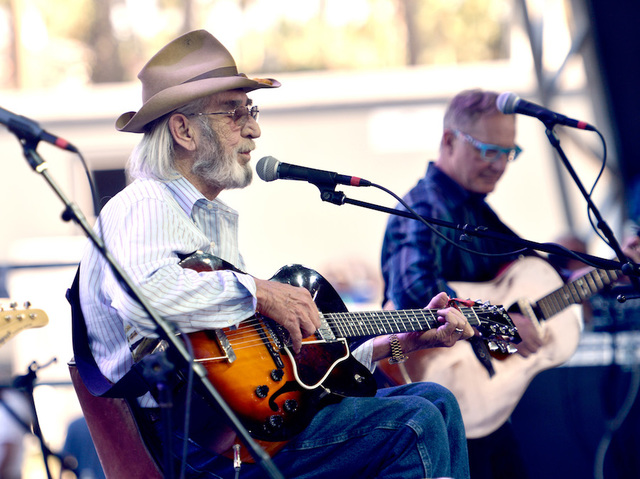 Country music singer Don Williams dies at 78