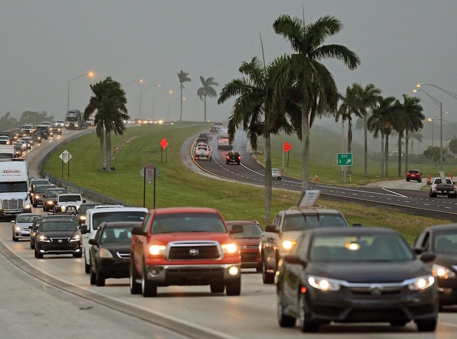 Florida traffic jammed as millions flee Hurricane Irma