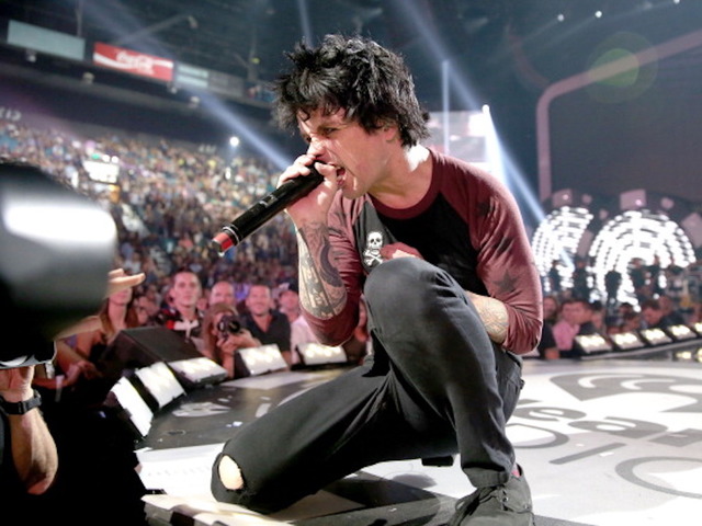 Man who bit teen at Green Day concert sentenced to a month in jail