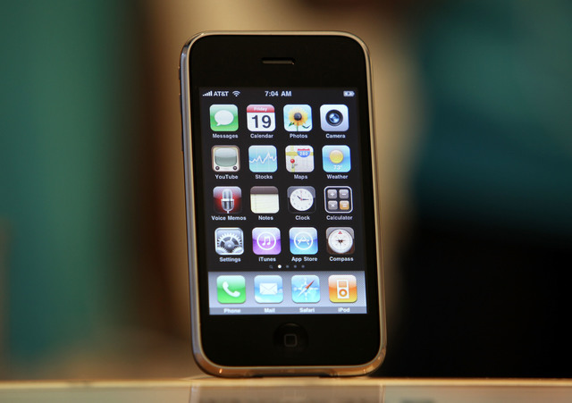 Photos: Apple's iPhone through the years