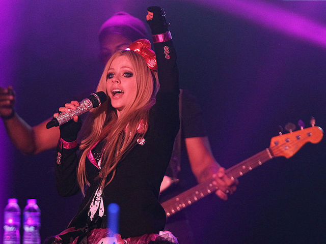 Avril Lavigne rated 'most dangerous celebrity' online; Bruno Mars ranked second
