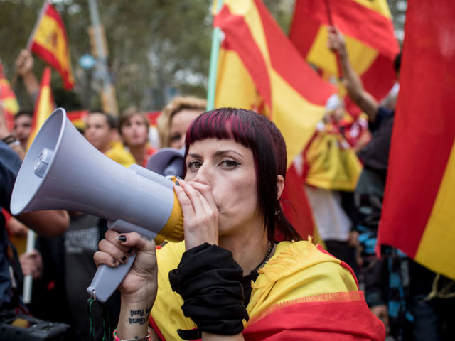 Hundreds injured as Spain cracks down on independence vote
