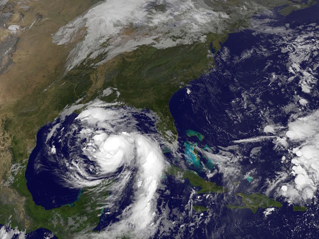 Biloxi first responders rescue family trapped in car during Hurricane Nate