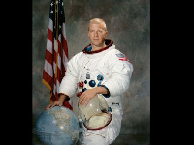 Retired NASA astronaut Paul Weitz dies at 85