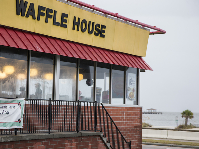 Georgia woman sues Waffle House, says drink was mixed with bleach