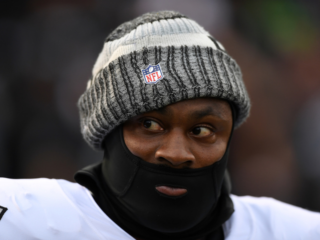 Trump calls on NFL to suspend Raiders' Marshawn Lynch