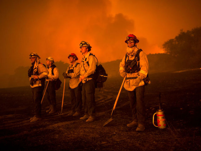 California wildfires to worsen with high winds today