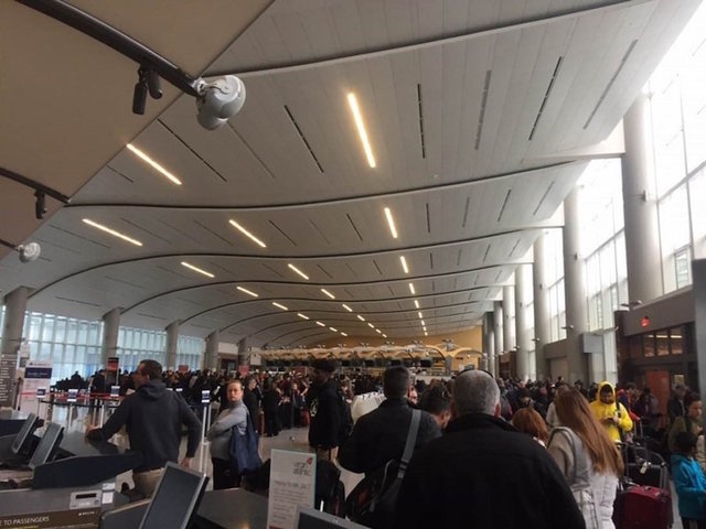 Atlanta airport outage complicates insanely busy holiday travel