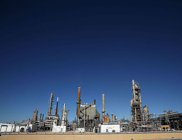 Oil closes above $60 a barrel for the first time in 2.5 years