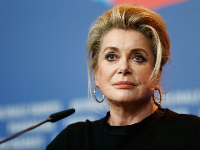 French women slam #MeToo movement, defend men's 'freedom to pester' women