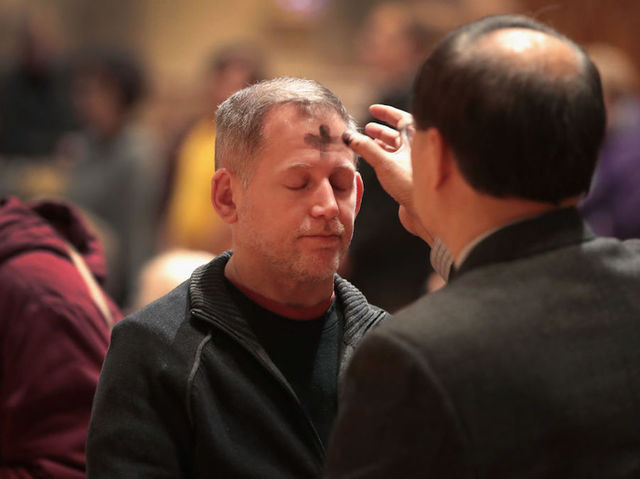 Lent starts today: Here's what the forehead mark symbolizes