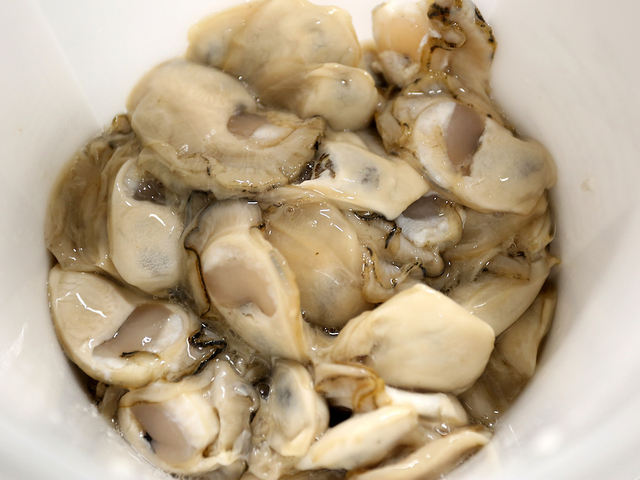 Canadian oysters sicken dozens in California, officials say