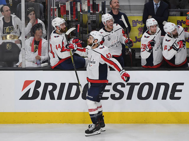 The hottest ticket in sports? Think hockey, not basketball