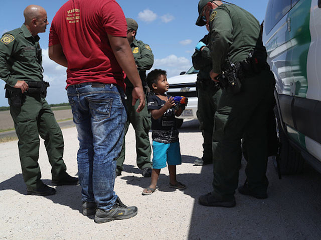 DHS: 2K children separated from parents