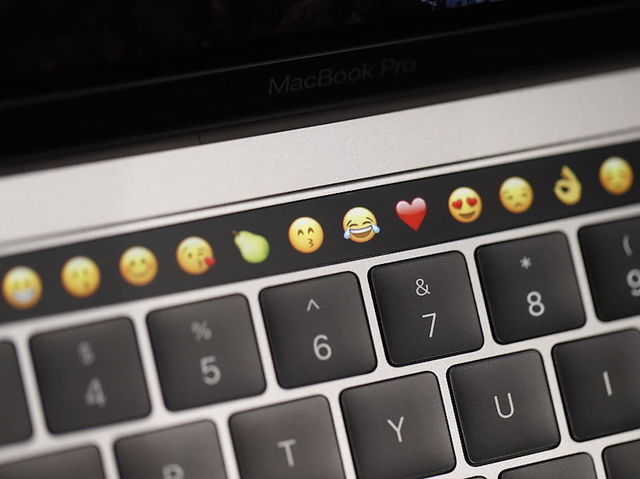 Apple promises free repairs for faulty MacBook keyboards