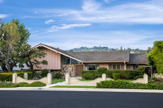 'The Brady Bunch' home for sale for $1.885M