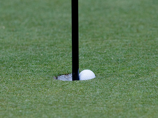 Amateur golfer sinks three holes in one on the same day