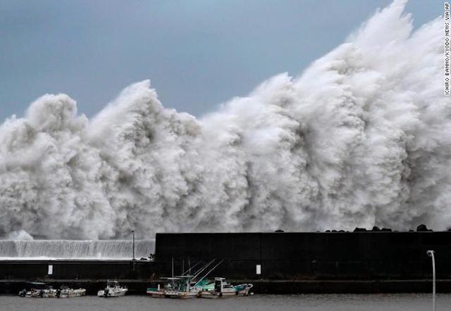 Typhoon leaves trail of destruction; 10 dead