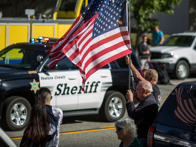 Hundreds show up to donate blood following California mass shooting